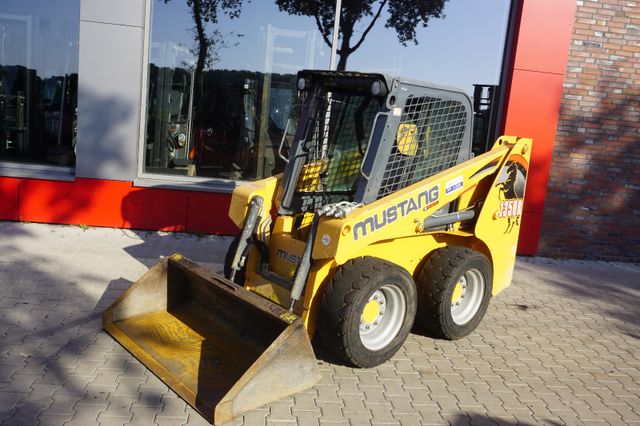 Manitou Mustang 1350R - Nur 735 Stunden