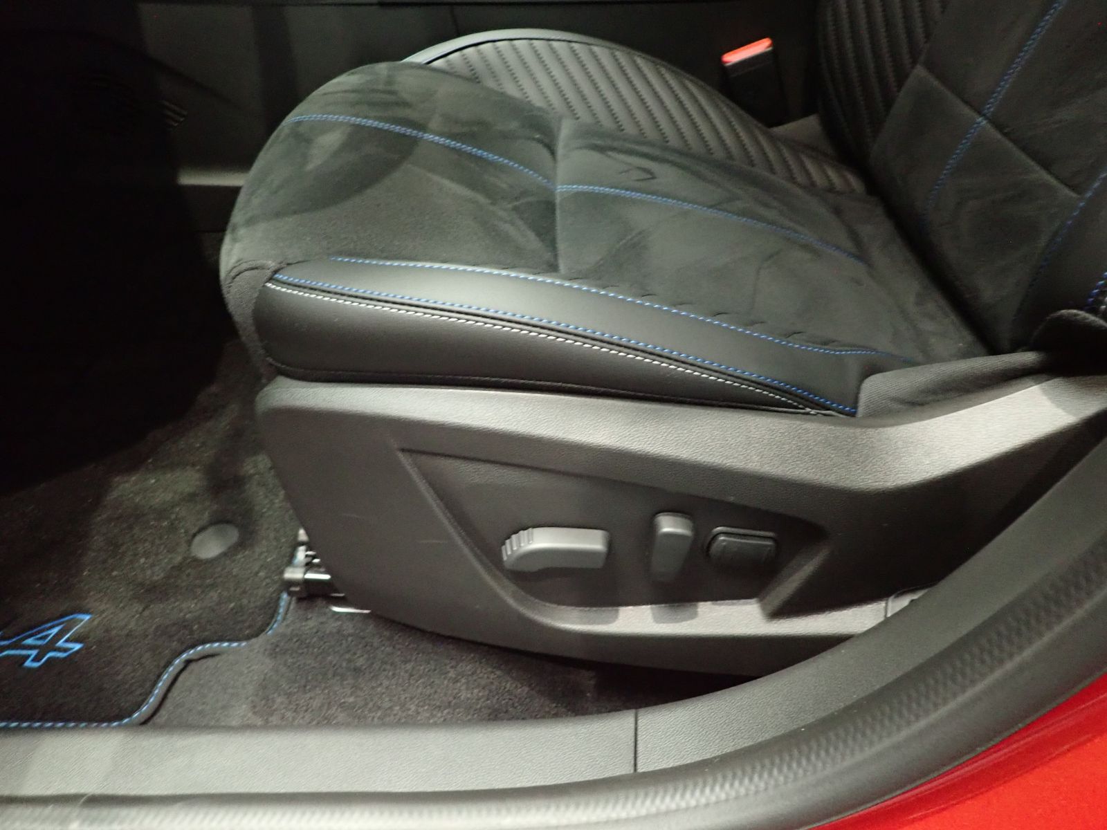 Fahrzeugabbildung Renault Arkana ESPRIT ALPINE Mild Hybrid 160 EDC