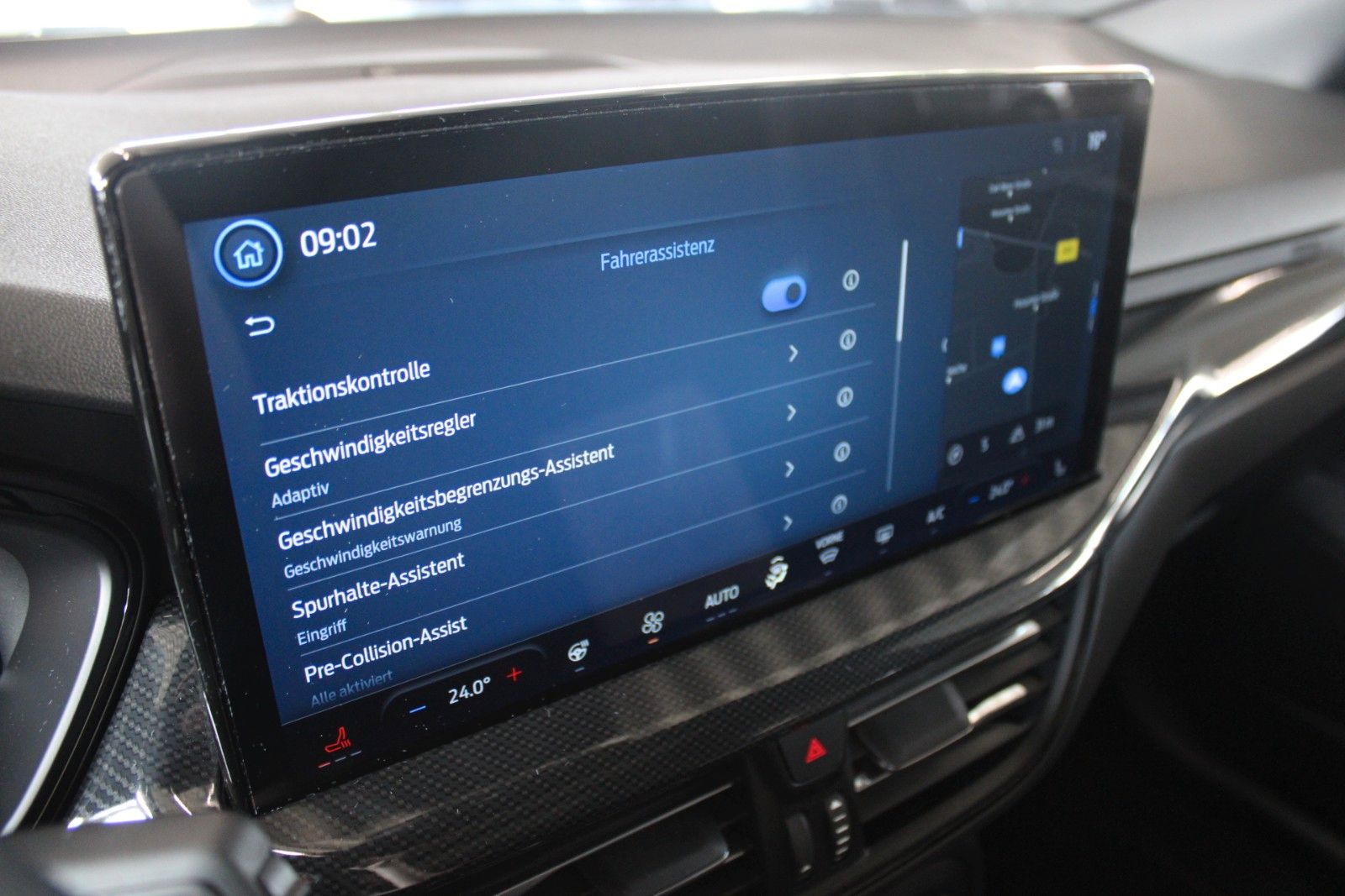 Fahrzeugabbildung Ford Focus ST-Line X Aut. LED ACC Pano HUD WinterPak.