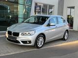 BMW 218i Active Tourer Advantage Navi Xenon PDC SHZ - silberne BMW 218 Active Tourer