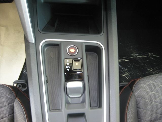 Fahrzeugabbildung SEAT Leon FR 1.4 e-Hybrid DSG