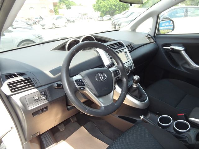 Fahrzeugabbildung Toyota Verso Travel/Kamera/Navi/131PS/95.500km/