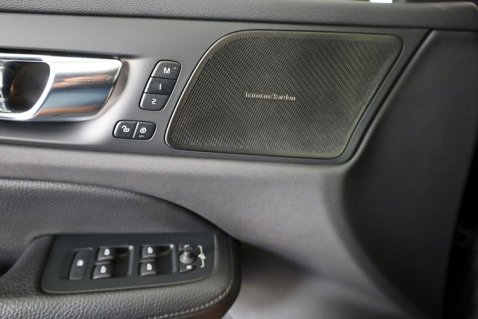 Fahrzeugabbildung Volvo V60 R Design Leder,Navi,LED,Harman/K,Kamera
