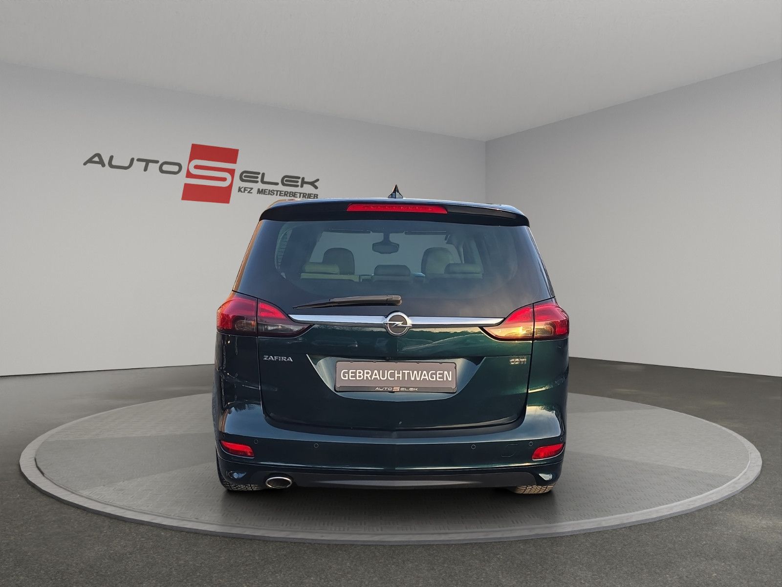 Fahrzeugabbildung Opel Zafira Tourer 7-SiTZER+AUTOMATiK+KAMERA+PANORAMA