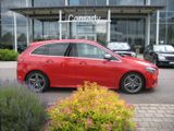 Mercedes-Benz B 180 AMG 7G LED Navi Kamera Spur Totwinkel Ambi - Mercedes-Benz B 180: Rot