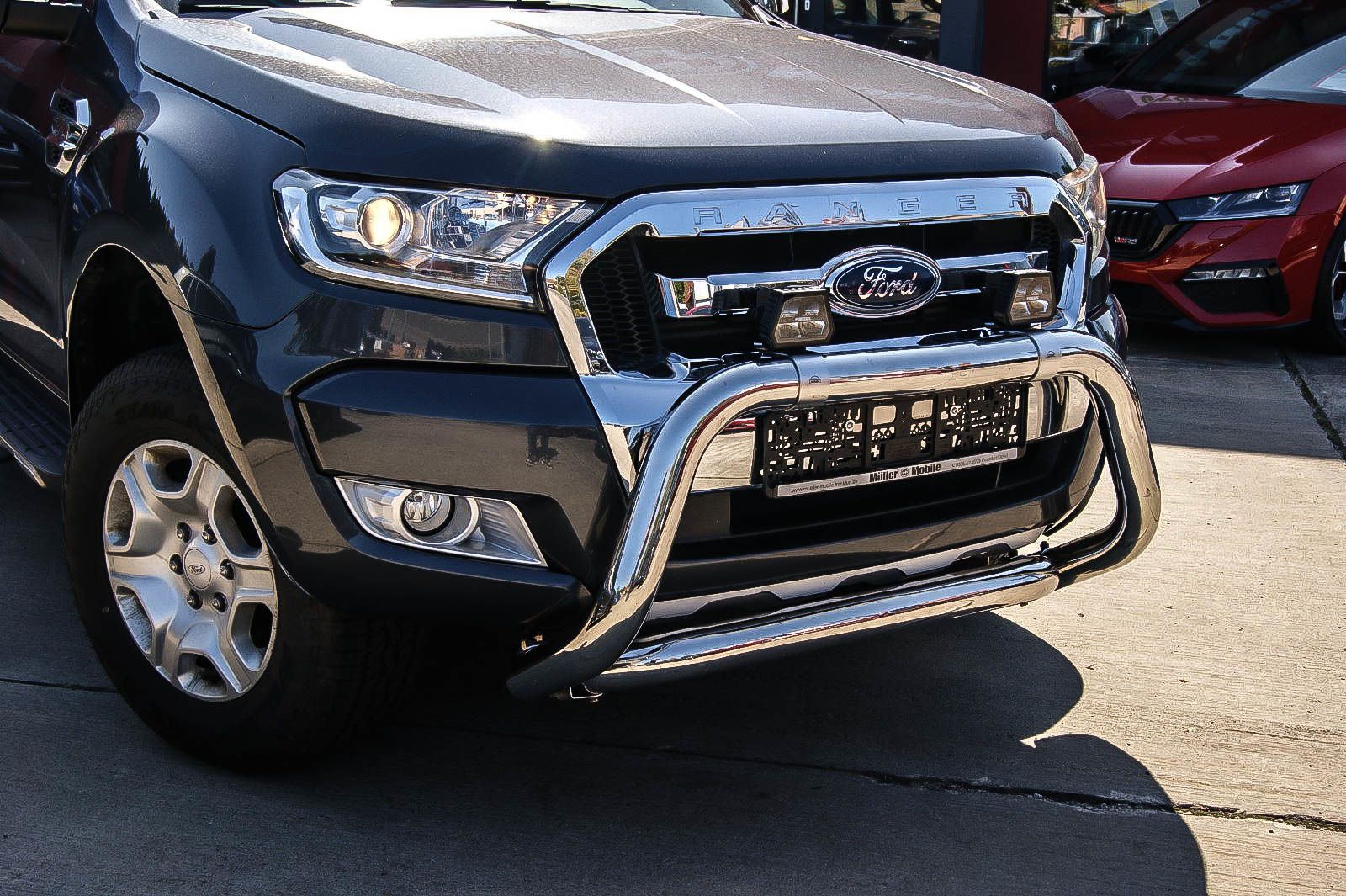 Fahrzeugabbildung Ford Ranger Limited 2.2 Doka 4x4 HARDTOP OFFROAD AHZV