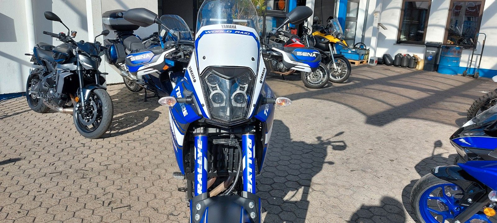 Fahrzeugabbildung Yamaha XTZ 700  nur 1750 KM  Foliert + Hauptständer