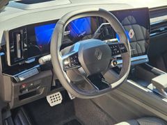 Fahrzeugabbildung Rafale 200 E-Tech Full Hybrid Esprit Alpine Pano