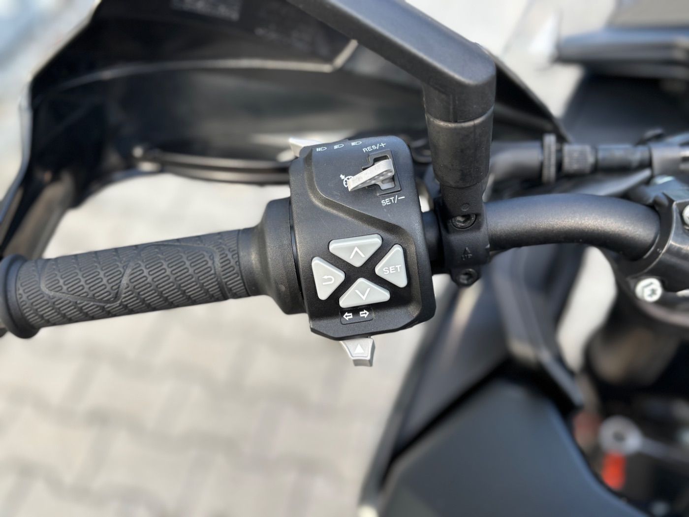 Fahrzeugabbildung KTM 890 SMT Modell 2023 Techpack, 3x Koffer