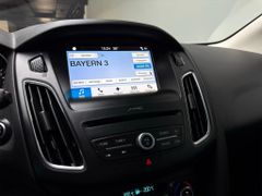 FORD Focus Titanium 1.0 EcoBoost Titanum Automatik