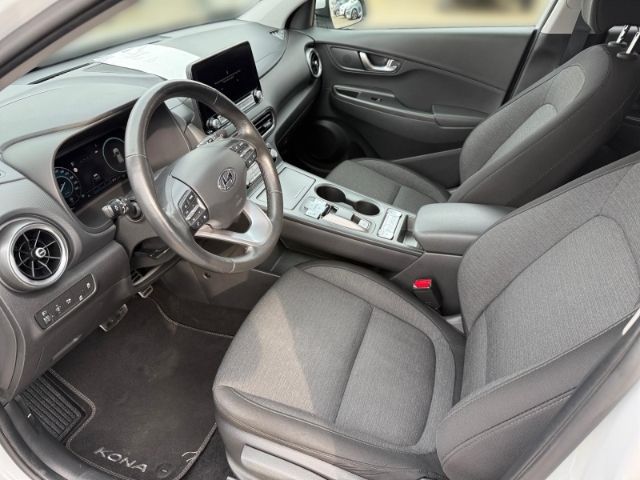 Fahrzeugabbildung Hyundai KONA Edition 30+ 2WD +KLIMA+RFK+NAVI+SHZ+PDC+UVM