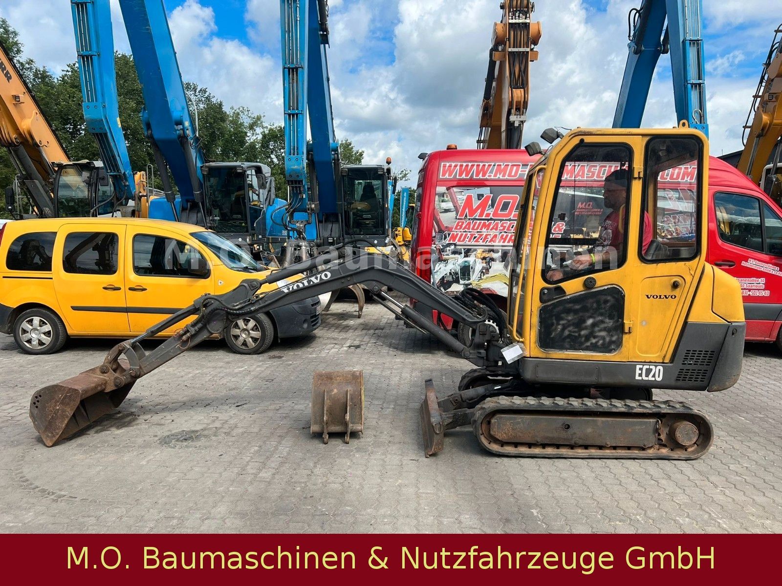 Fahrzeugabbildung Volvo EC 20 / Hammerline / 2 x Schaufel /