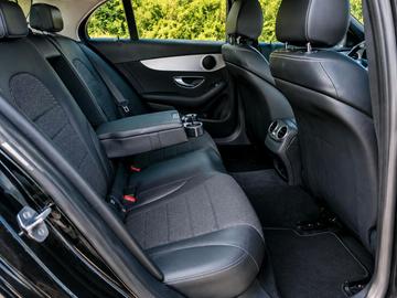 صورة 7 لـ 2017 Mercedes-BENZ C 220