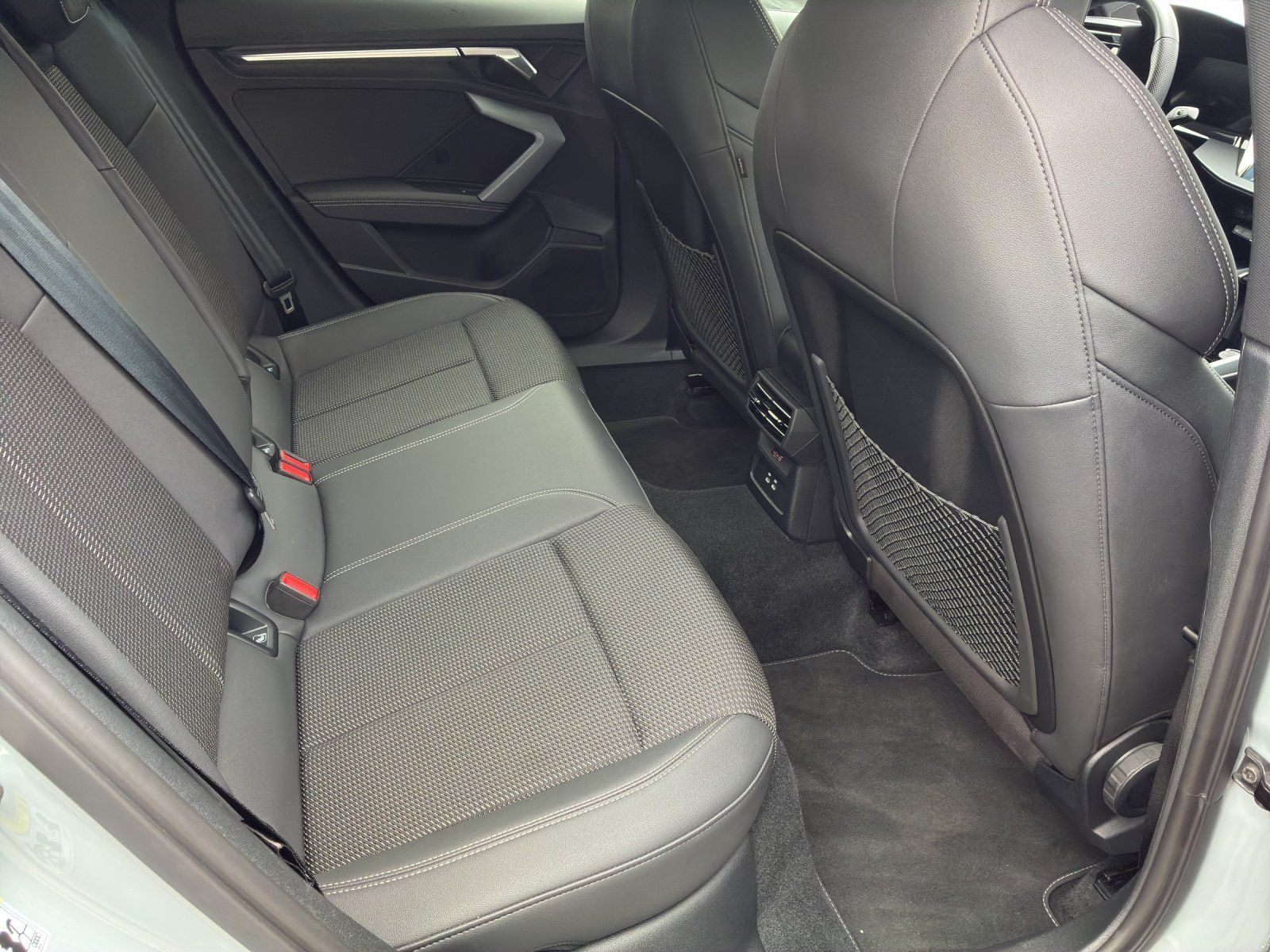 Fahrzeugabbildung Audi A3 Allstreet 35 TFSI S Line, Kamera,LED,Navi