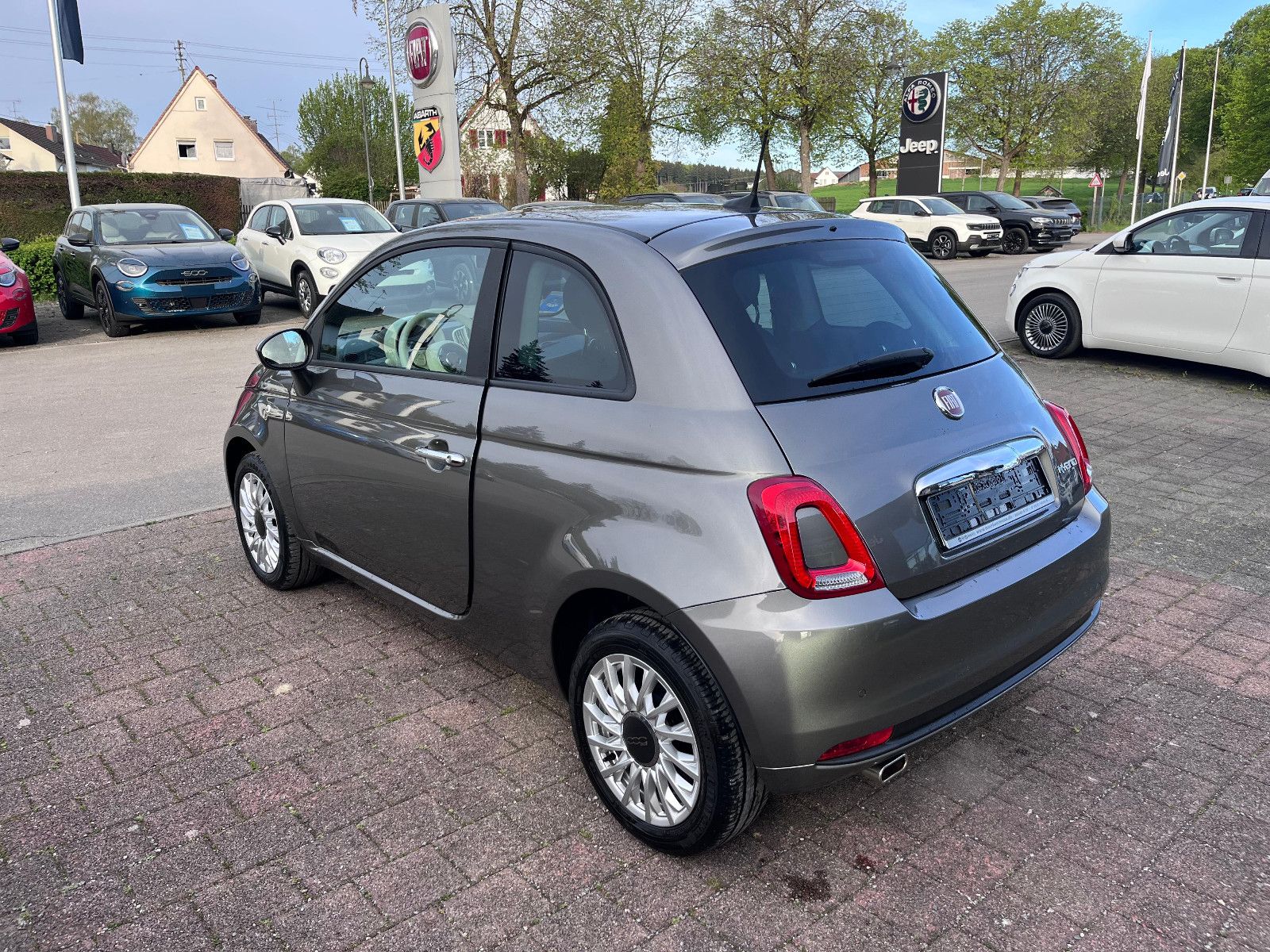 Fahrzeugabbildung Fiat 500 Dolcevita