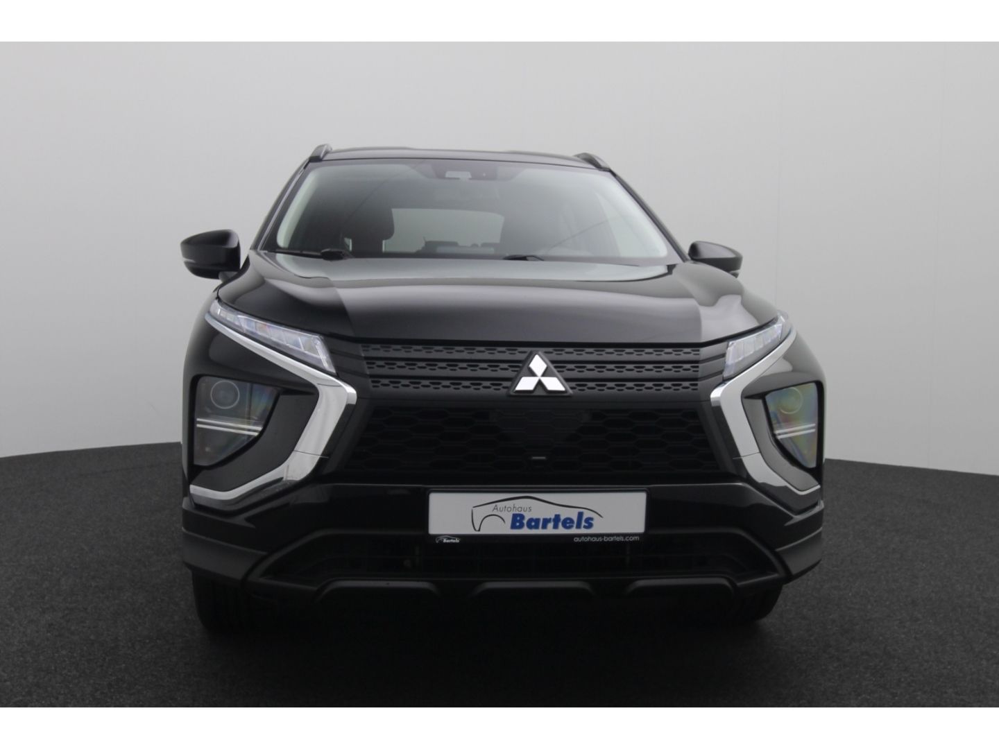 Fahrzeugabbildung Mitsubishi Eclipse Cross Basis Hybrid 4WD SHZ Rückfahrkam