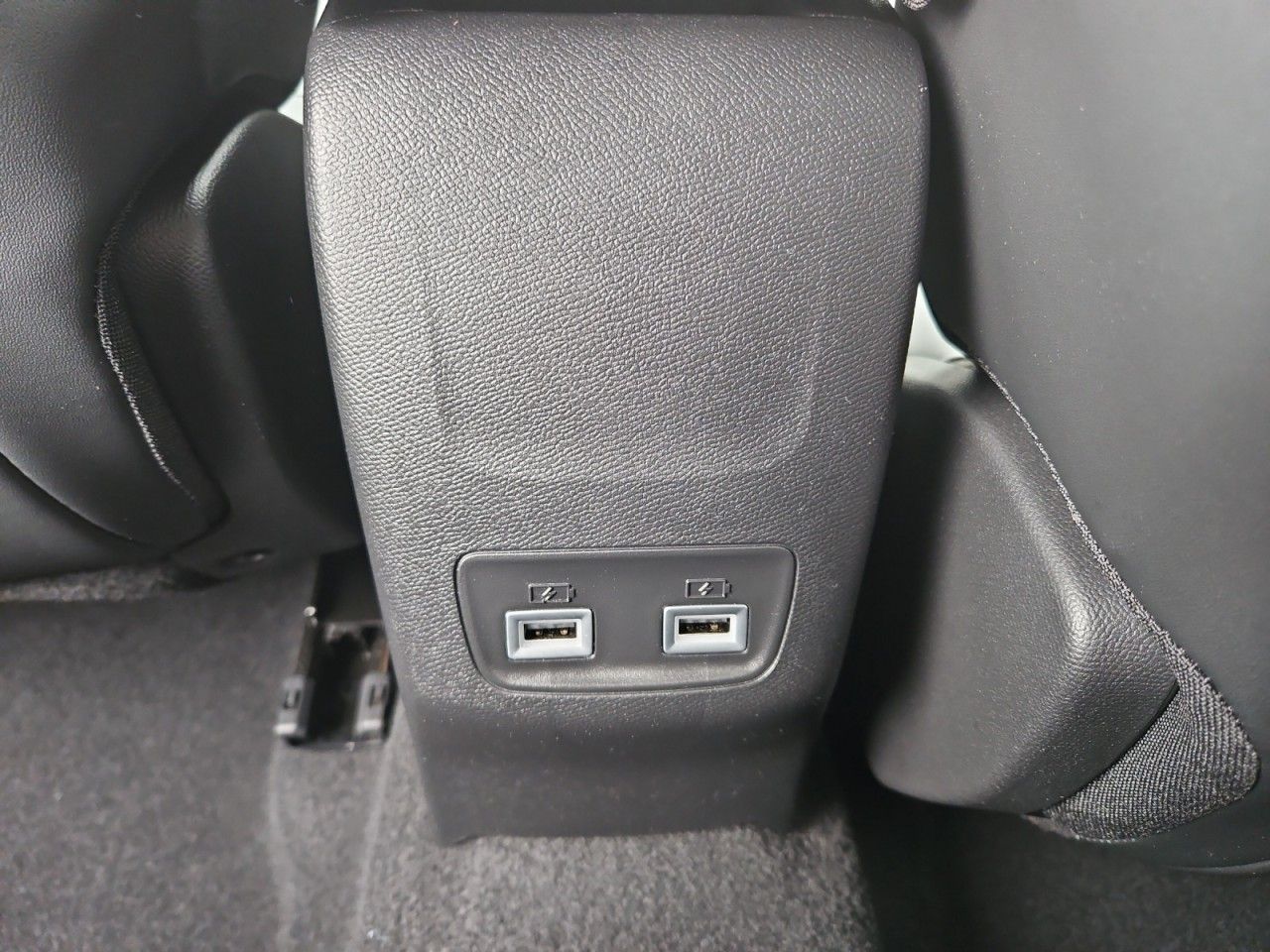 Fahrzeugabbildung Peugeot 208 Allure