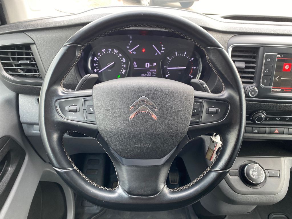 Fahrzeugabbildung Citroën Jumpy M BlueHDi 120 EAT8 Club *AZV*PDC hinten*