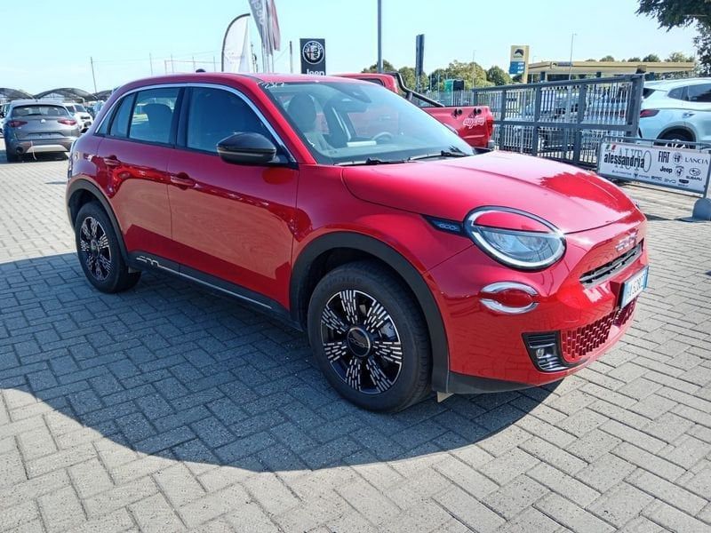 Fiat FIAT 600 1.2 Hybrid 110cv imagem 3