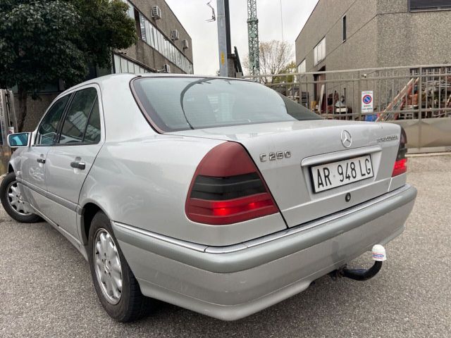 Mercedes-Benz MERCEDES-BENZ C250 TURBODIESEL 150CV GANCIO TRAI