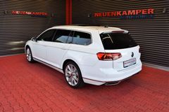 Fahrzeugabbildung Volkswagen Passat Variant Elegance ACC Pano Leder LED 19"