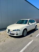 Alfa Romeo 147 AMICA | Schiebedach | TÜV neu - Alfa Romeo 147: Weiß