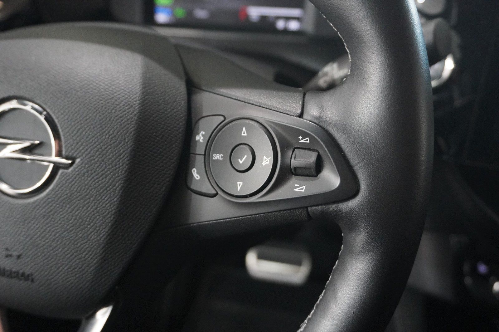 Fahrzeugabbildung Opel Corsa-e F GS SPORT 3-PHASIG NAVI/LED/KAMERA/VIRT