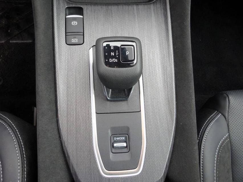 Fahrzeugabbildung Nissan Qashqai 1.3 DIG-T MHEV Automatik Tekna