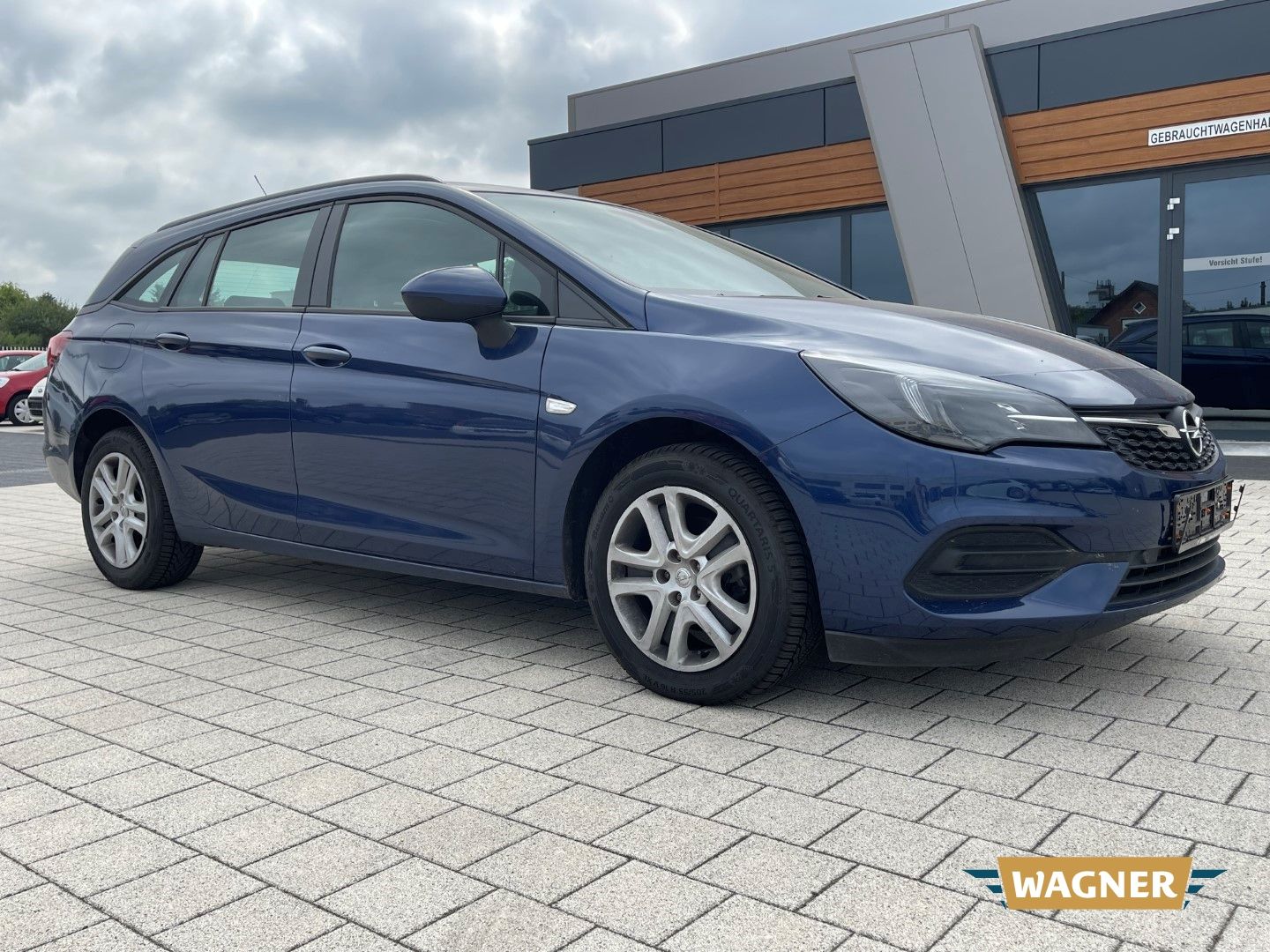 Fahrzeugabbildung Opel Astra Sports Tourer Edition  Abgasreinigung defe