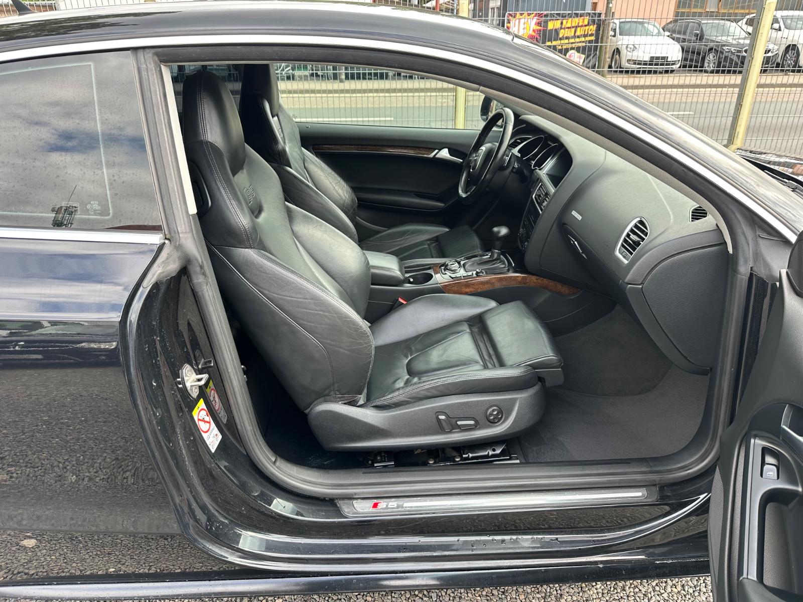 Audi S5 Coupé 4.2 FSI V8 354 ch BVA quattro / Magnetic Ride / Cuir / MMI Navigation Plus / Sièges chauffants