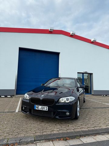 BMW F10 525d M-Paket, Scheckheft, Top-gepf...