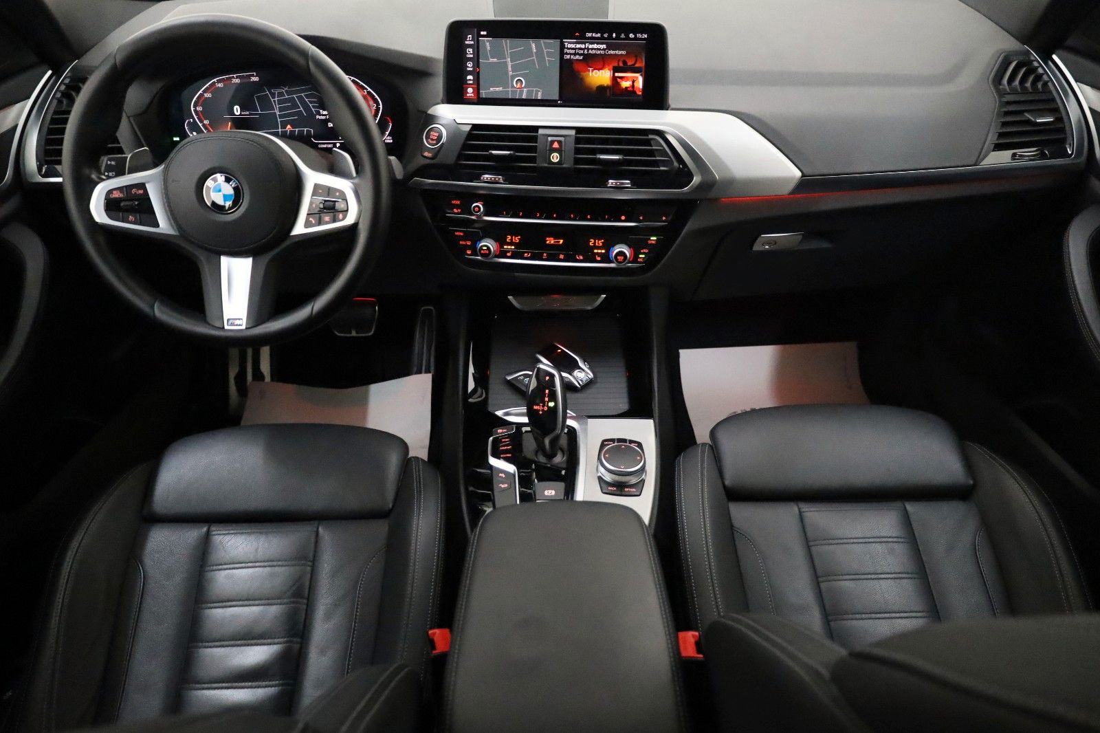 Fahrzeugabbildung BMW X3 xDrive 30d M Sport Leder,Navi,LED,Panorama,SH