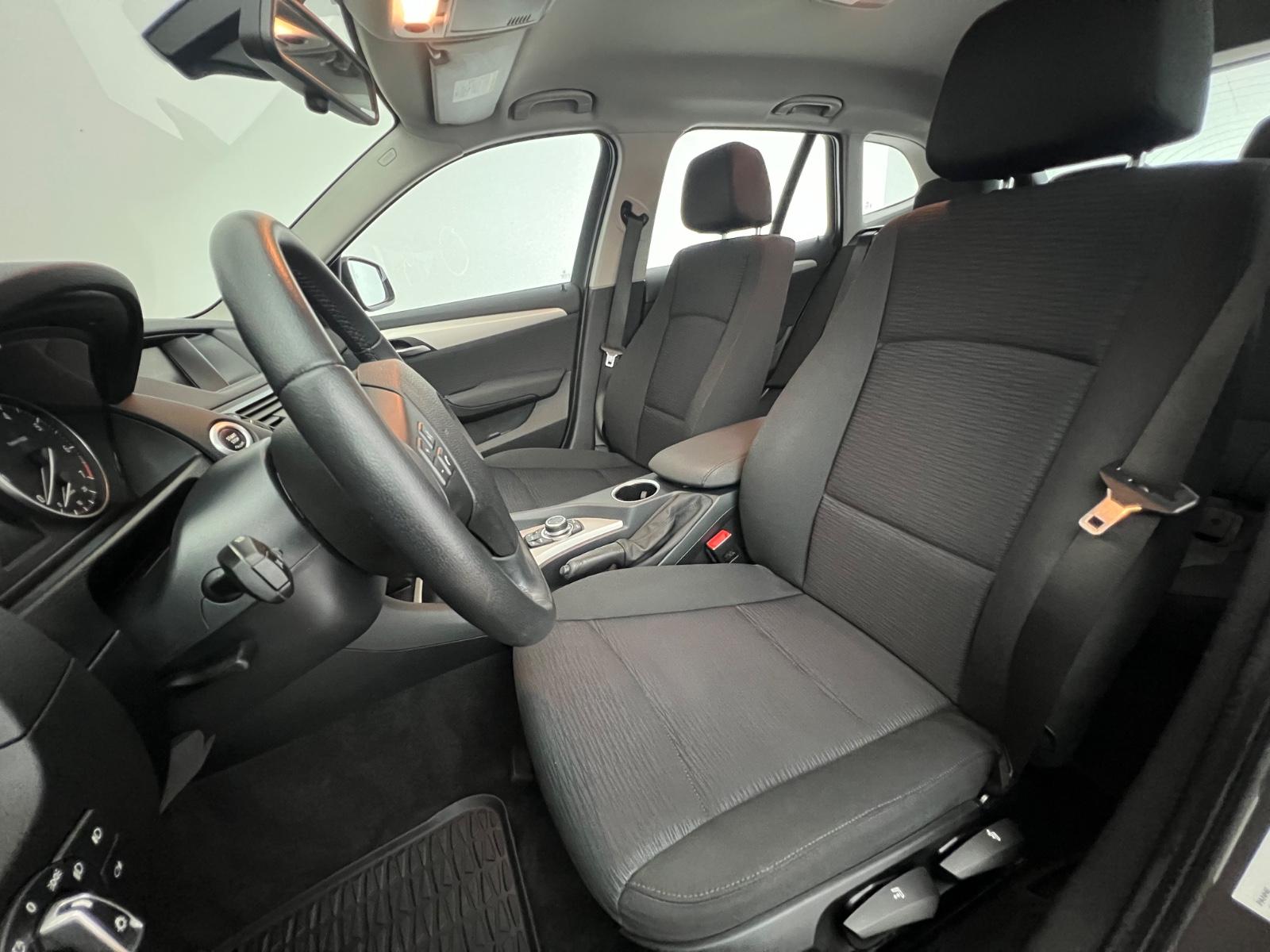 BMW X1 sDrive 20i / 1.HD / NUR 58.tKM / XENON / NAVI