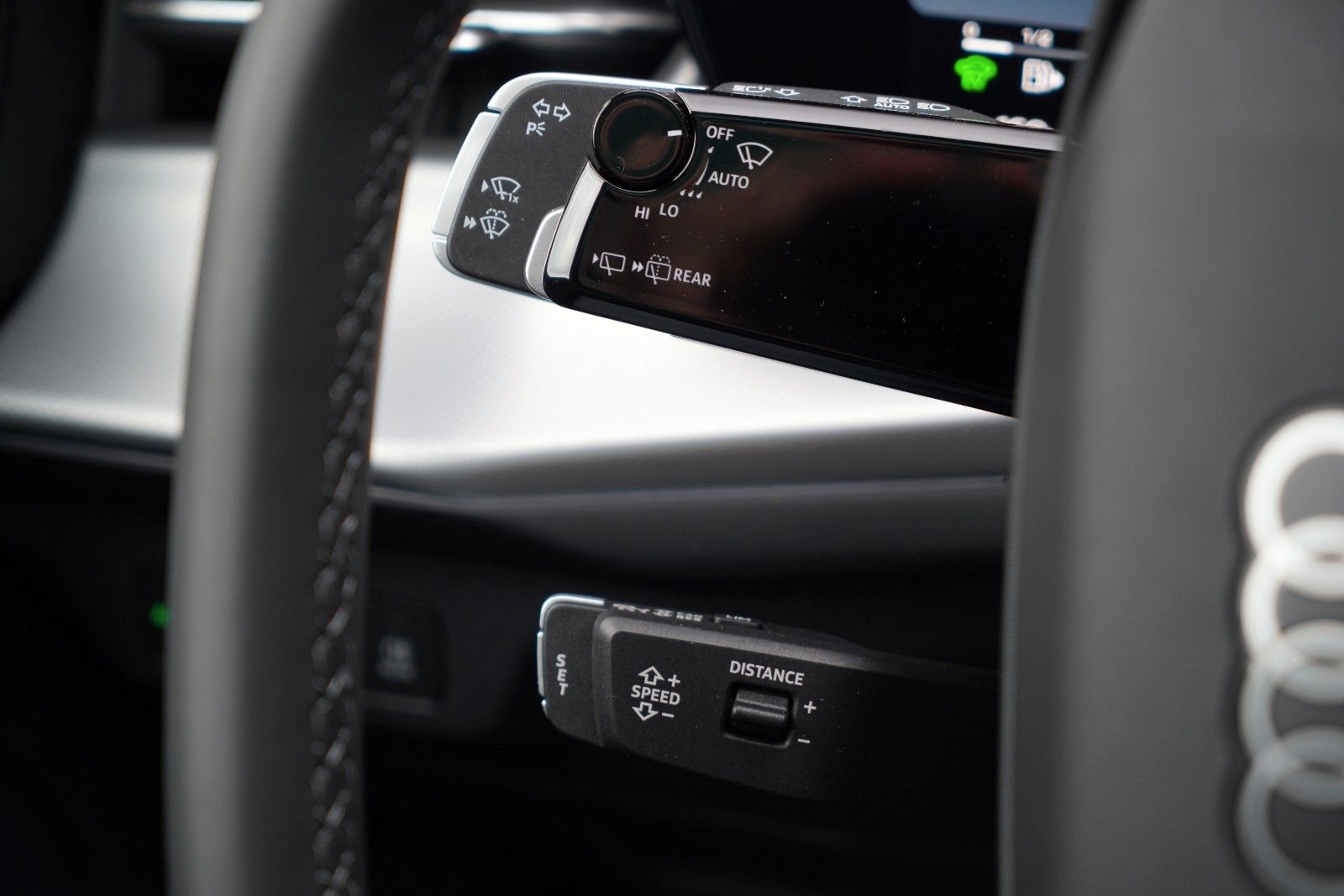 Audi Q3 SUV e-hybrid AHK S-LINE PANO TECH PRO MATRIX foto 19