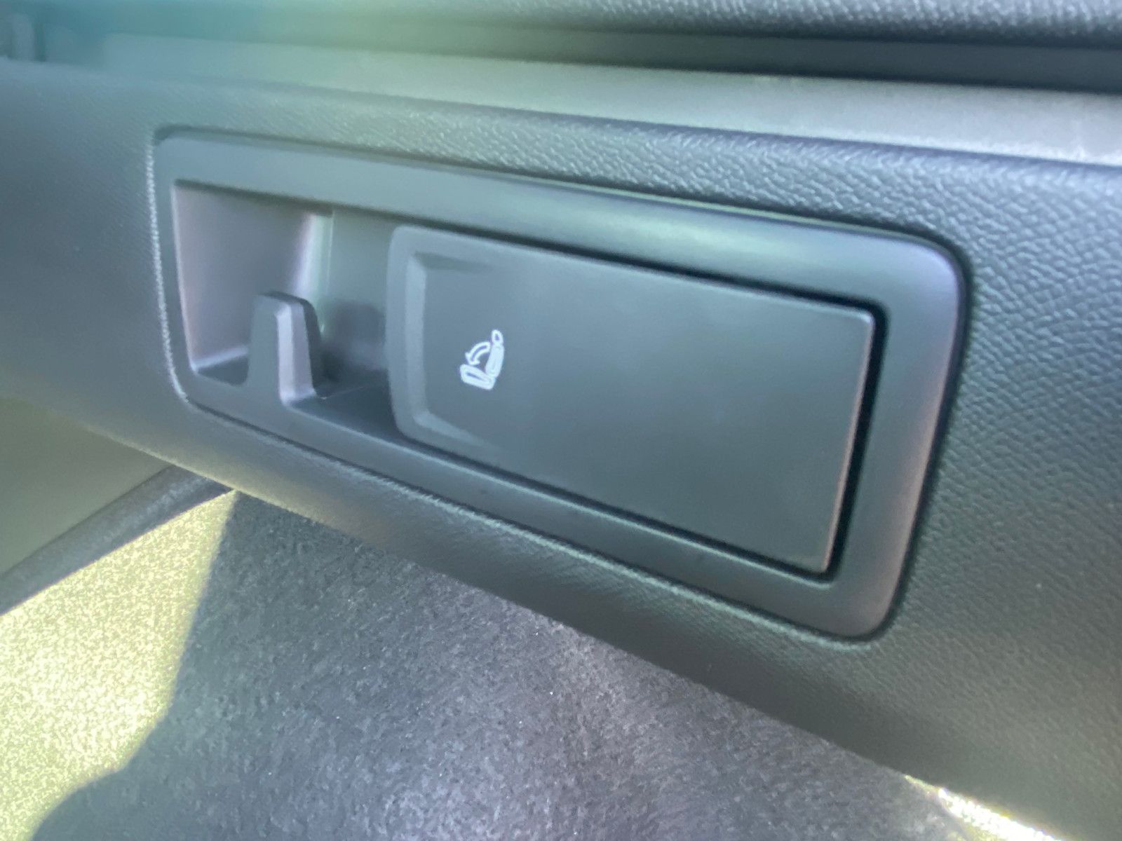 Fahrzeugabbildung CUPRA Leon Sportstourer 1.5 eTSI 110 kW DSG *AHZV-Vorb