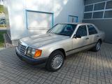 Mercedes-Benz 300E, 4-matic, W124 - Mercedes-Benz 300: W124 300e