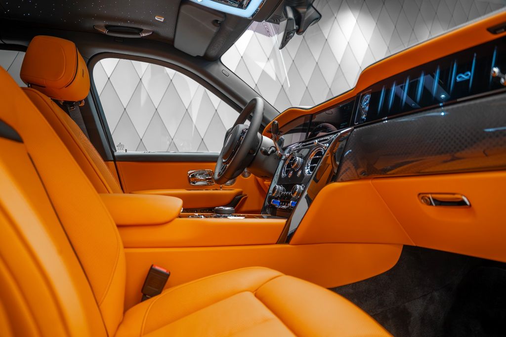 Cullinan BLACK BADGE 2026 GREEN/ORANGE STARLIGHT - Bild 12