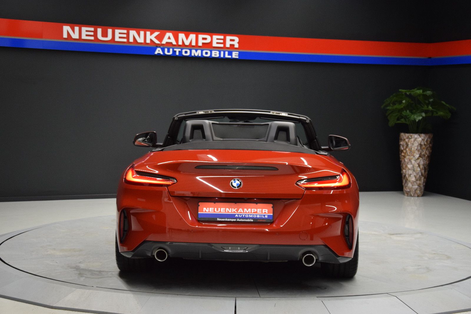 Fahrzeugabbildung BMW Z4 Roadster sDrive 20 i M-Sport Leder HuD Kamera