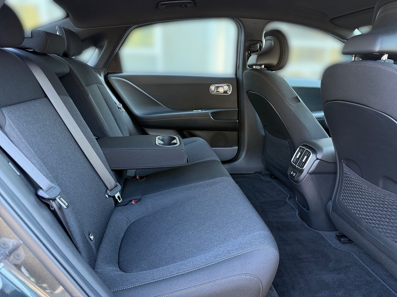 Hyundai IONIQ 6 – Bild 13