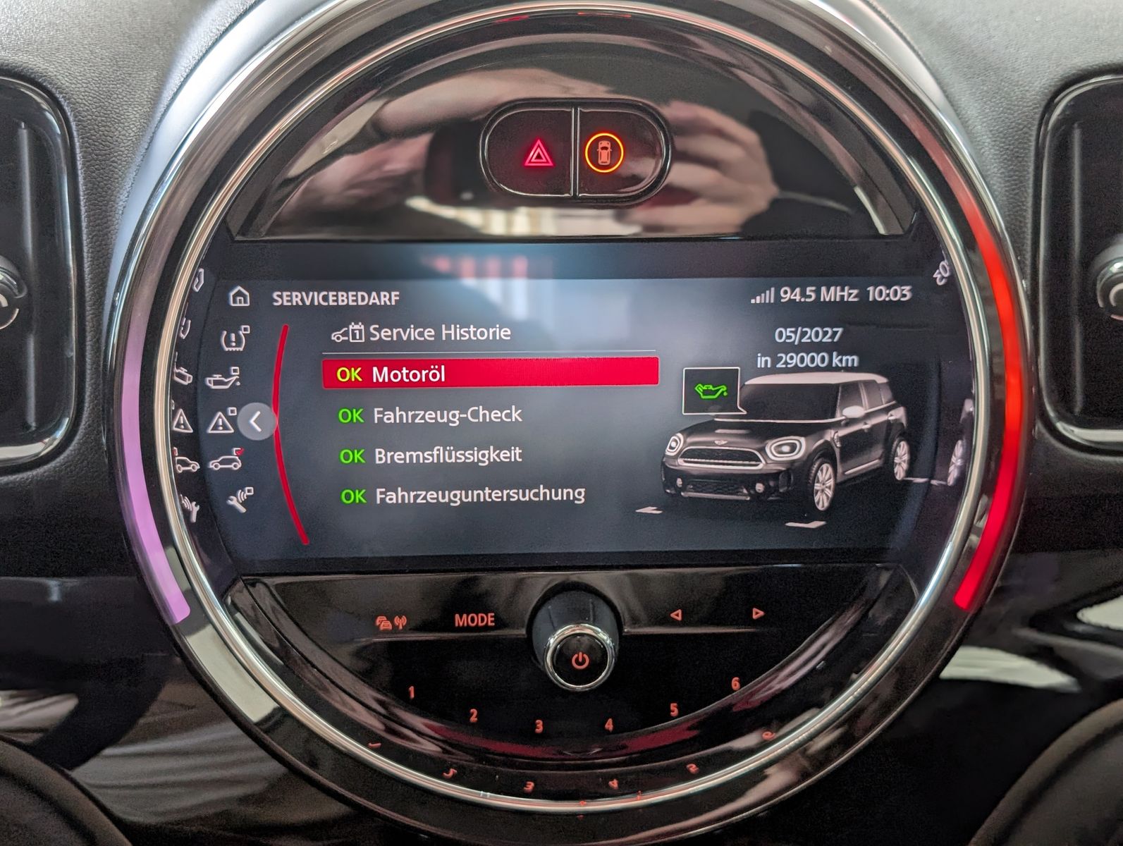 Fahrzeugabbildung MINI Cooper Countryman Untamed Edition LED TEMP PDC