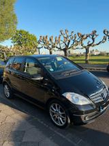 Mercedes-Benz A 160 ELEGANCE Automatik - Mercedes-Benz A 160 in Krefeld
