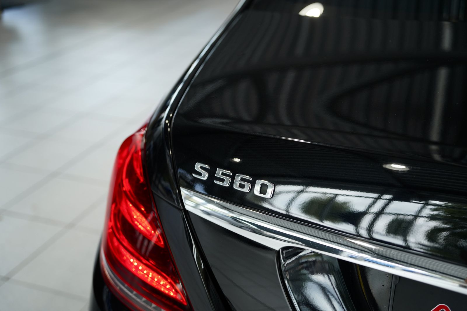 Mercedes Benz S 560