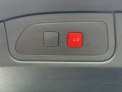 Fahrzeugabbildung DS Automobiles DS 7 1.6 E-Tense 225 Grand Chic Leder & Kamera