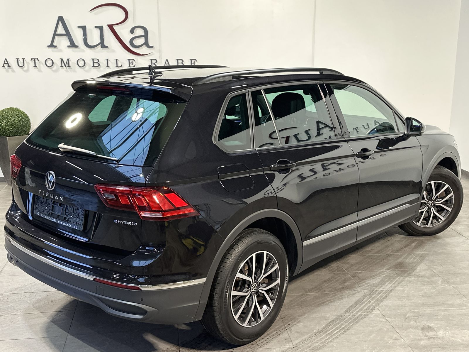 Fahrzeugabbildung Volkswagen Tiguan 1.4 eHybrid Life NAV+LED+AHK+KAM+VCOCK+PP