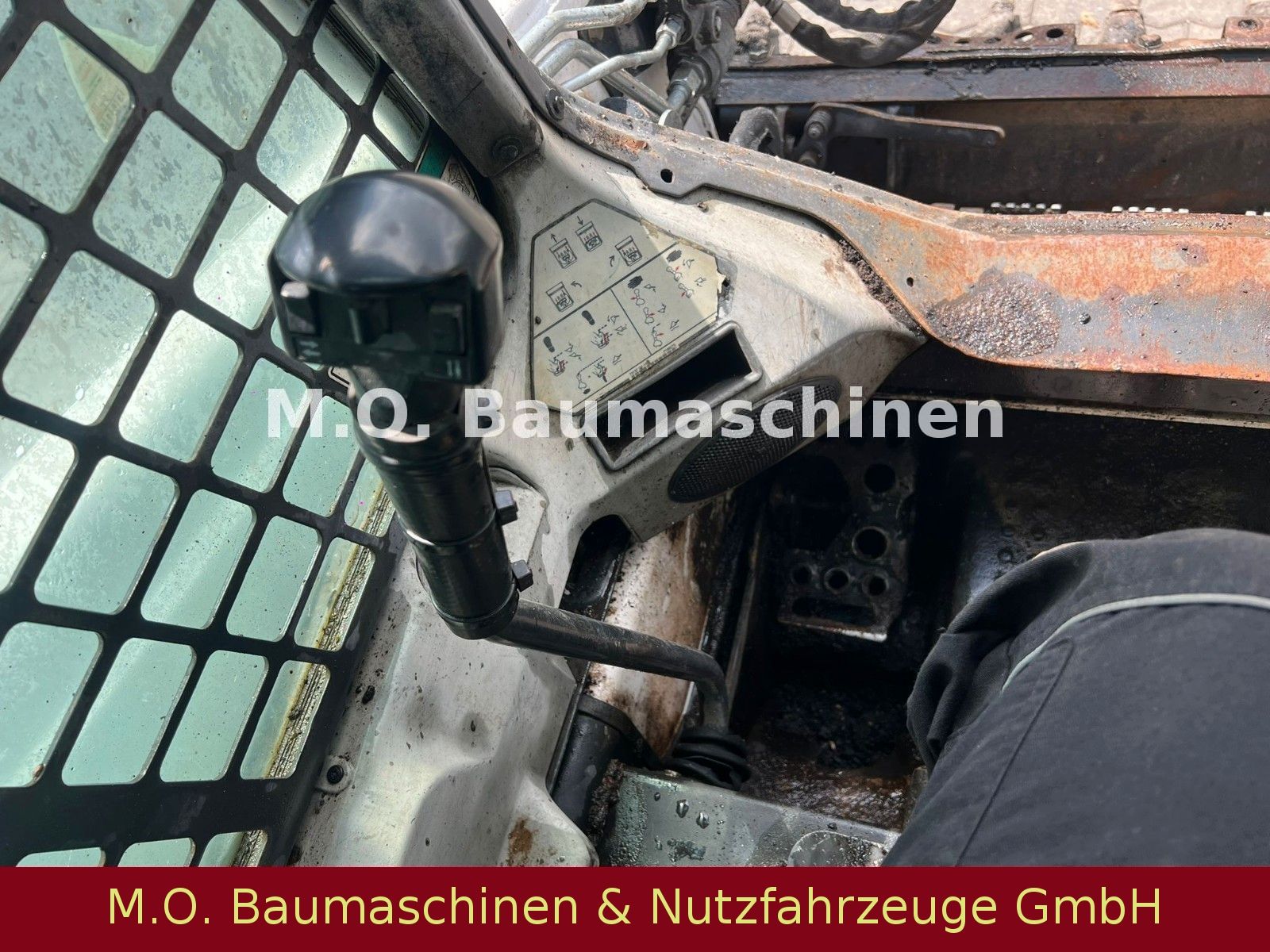 Fahrzeugabbildung Bobcat S 450 / Kompaktlader / SW/