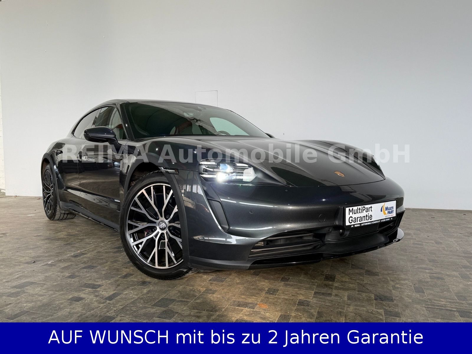 Fahrzeugabbildung Porsche Taycan Cross Turismo 4, Pano, 360°, SOH 90,8 %
