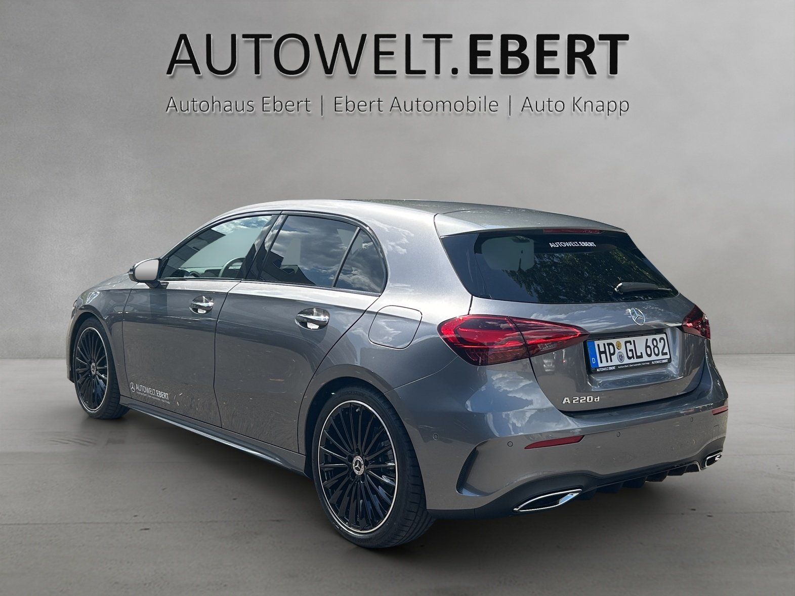 Fahrzeugabbildung Mercedes-Benz A 220 d 4M AMG Pano Kamera Totwinkel Parktronic