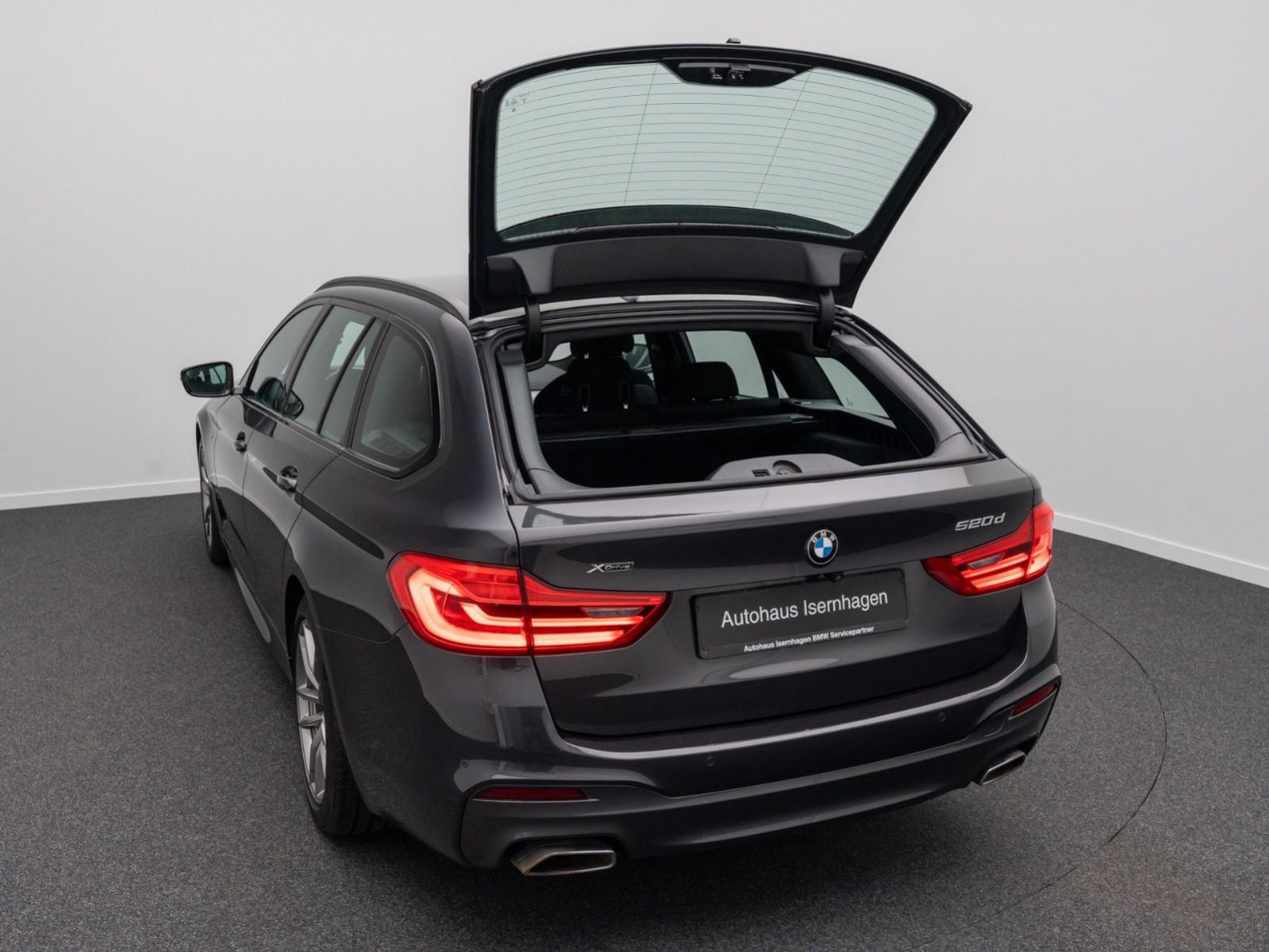 Fahrzeugabbildung BMW 520d xD M Sport LED Alarm DAB Kamera Parkassist