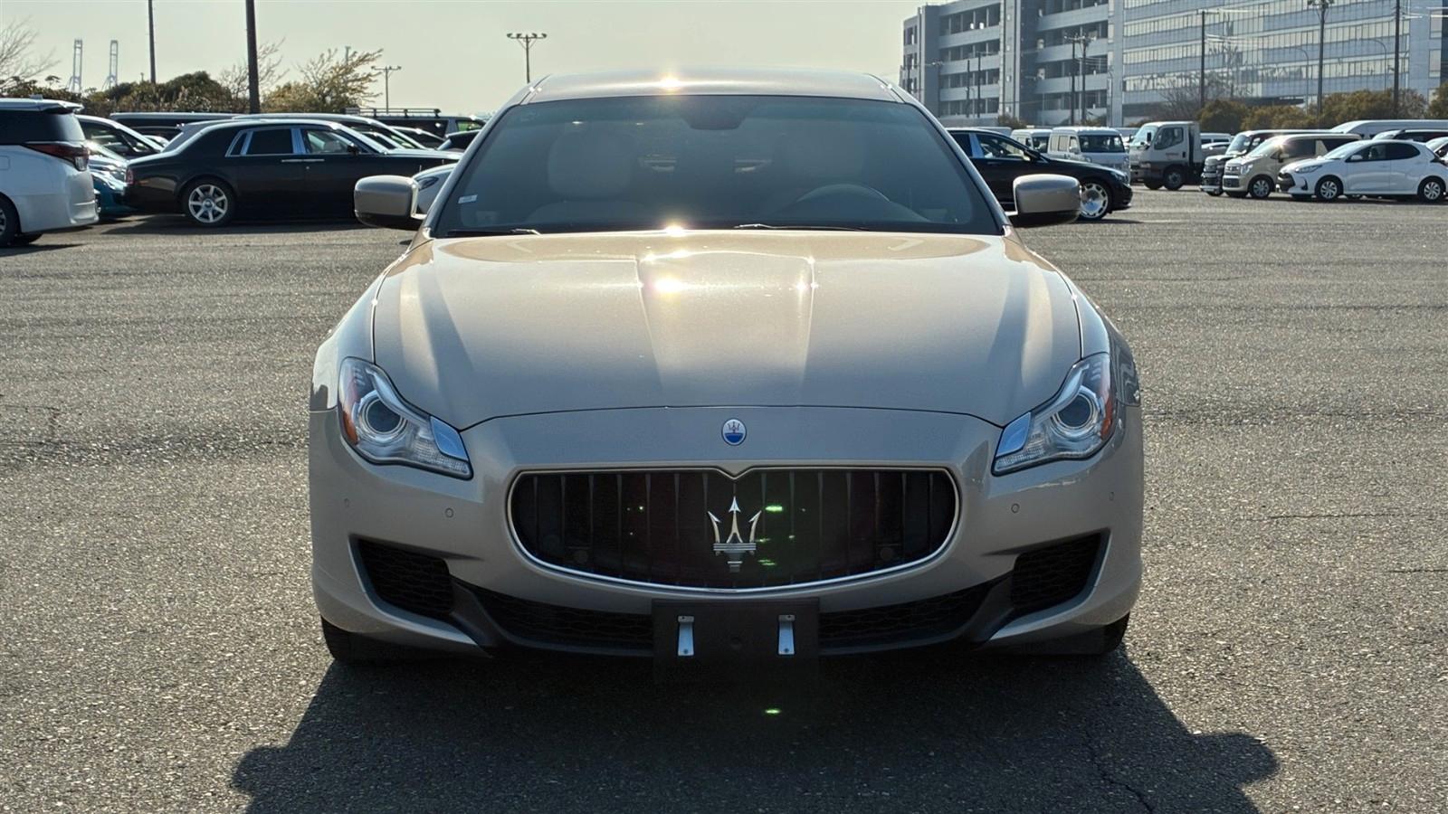 Maserati Quattroporte 3.0 V6 Q4 mit geringe Laufleistung