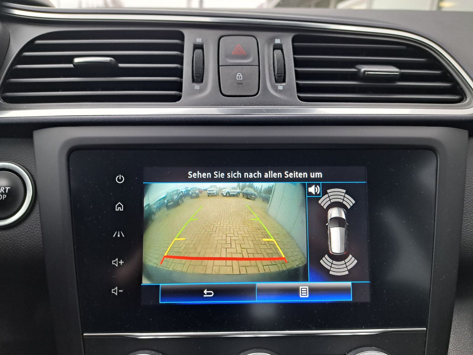 Fahrzeugabbildung Renault Kadjar Limited DeLuxe TCe 140 AUTOMATIK LED NAVI